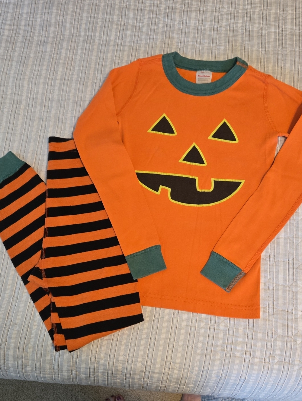 Hanna Andersson Orange Pumpkin Pajama Set with Black Stripes